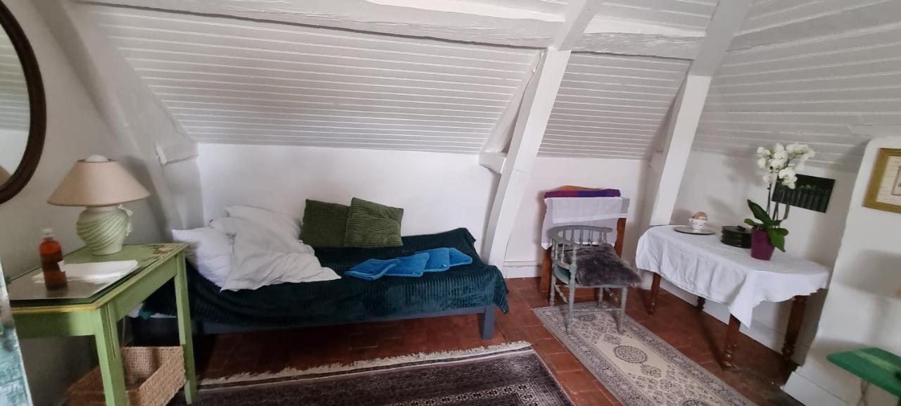 Chambre D'Hotes Les Jardins De Marie, Sci Charles III Bernay  Exterior foto